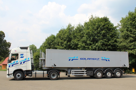 Nákladní vozidla firmy Solanský s.r.o.