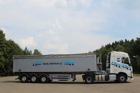 Nákladní vozidla firmy Solanský s.r.o.